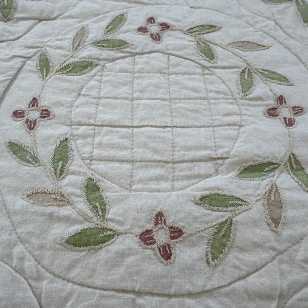 Vtg SUNHAM Home Floral Wreath Embroidered Lace Quilt 2 Pc Queen Size Cottage